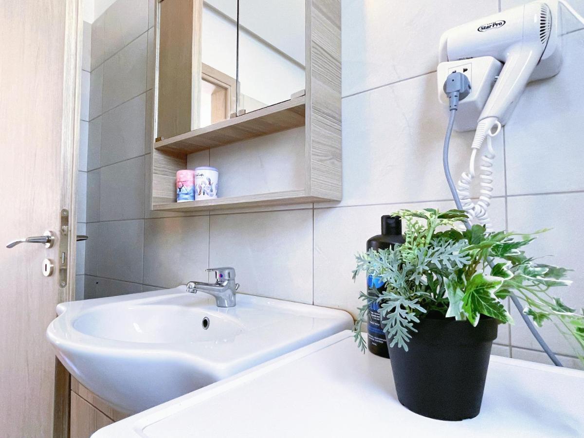 Wsd Luxury Stylish 1Bd Apt With City View Balcony Афины Экстерьер фото